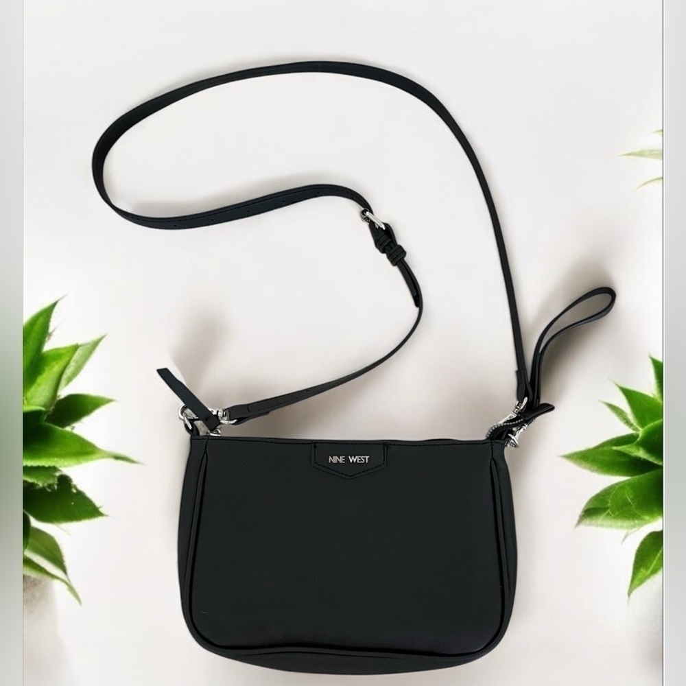 Nine West Navy Blue Shoulder Bag with‎ wristlet strap